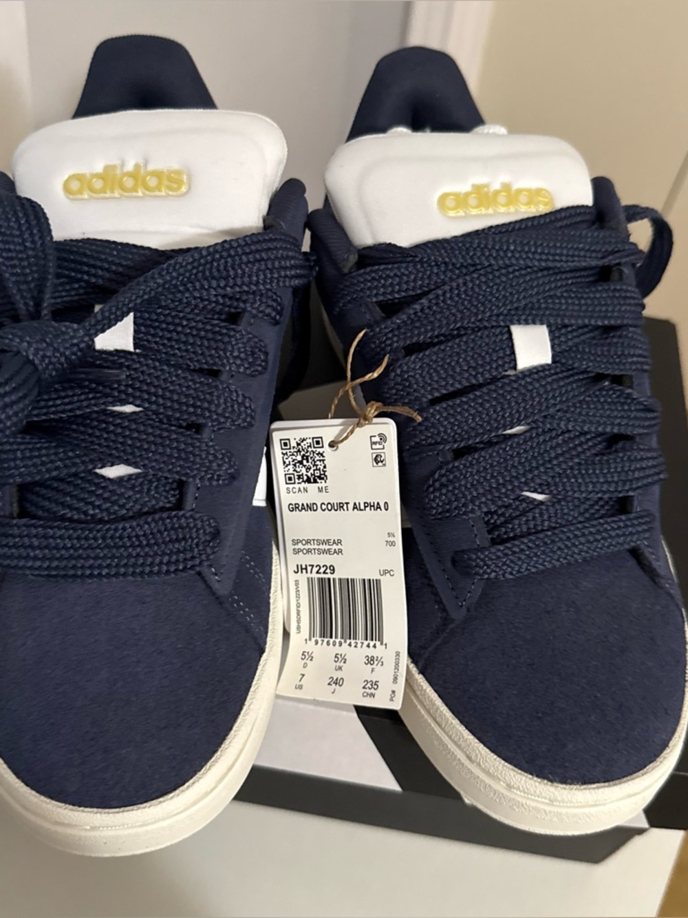 New women’s Adidas Grand Court Alpha II Navy white Sneakers two pair lace’s 7